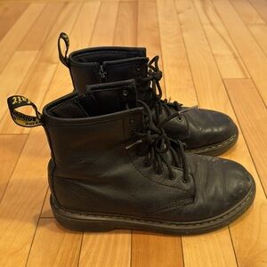 Dr. Martens Kids SIZE 3